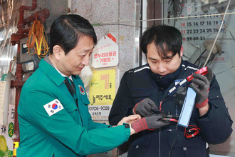 안덕근 산업장관, 추석 앞두고 성수품·에너지 물가 현장 점검